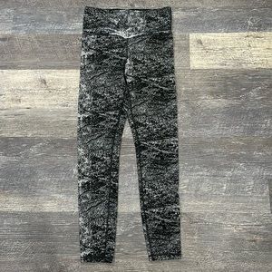 Athleta Elation glades 7/8 tight. small. Grey/black.